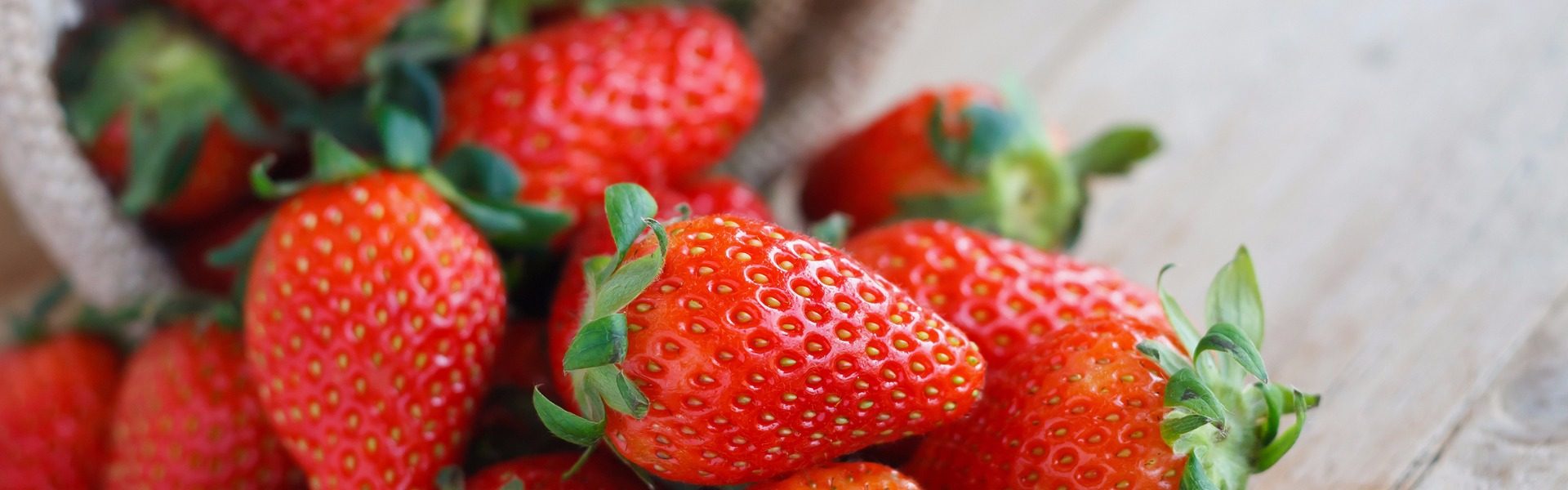 easy salad recipe _ strawberry salad