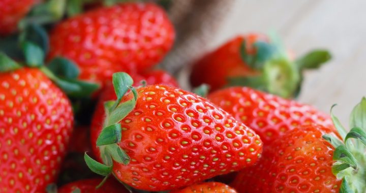 easy salad recipe _ strawberry salad