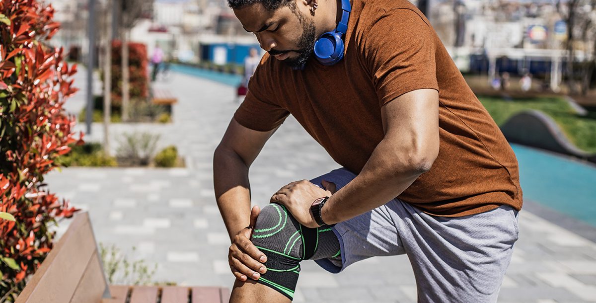 A man experiencing knee pain.